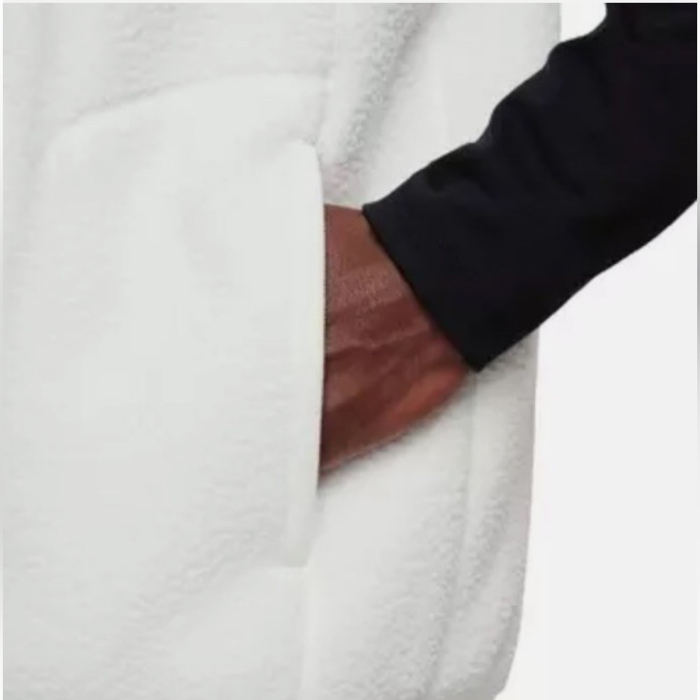 NIKE Men’s Sportswear Club Winterized Sherpa Vest White NEW - Picture 5 of 10